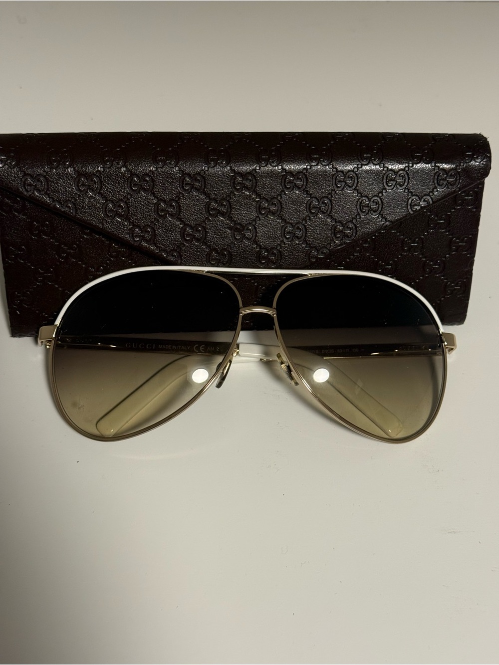 Gucci Women White & Gold Aviator Sunglasses